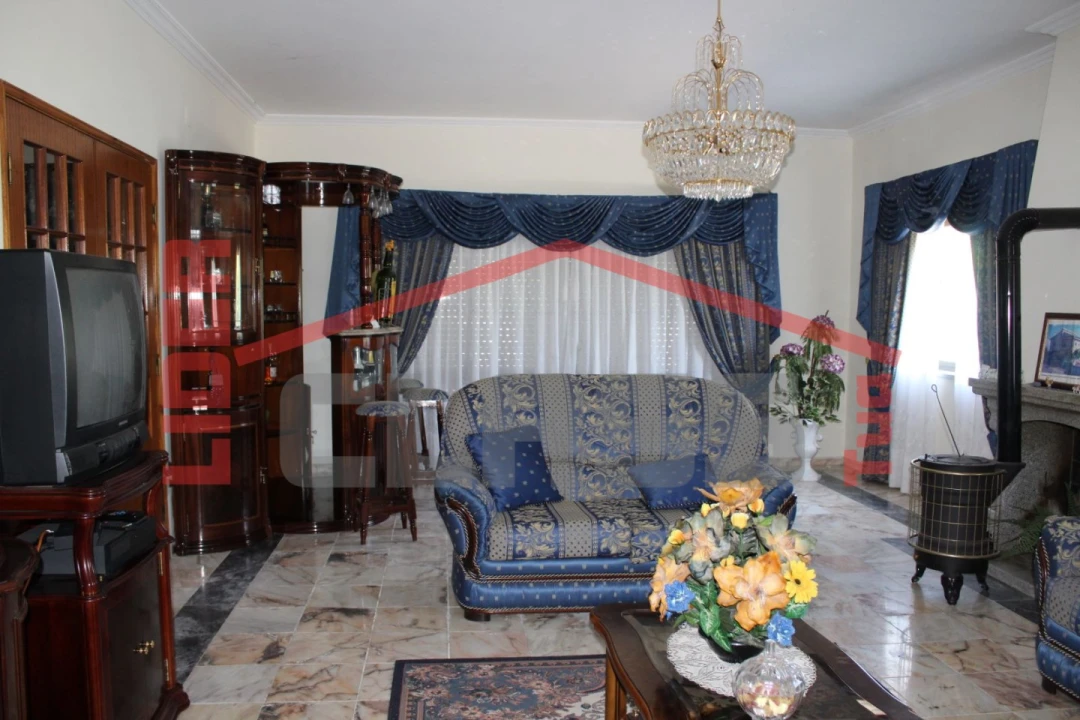 Moradia T6 para Venda em Aguieiras Foto 11