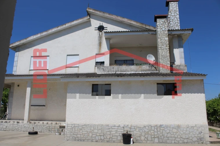 Moradia T6 para Venda em Aguieiras Foto 8