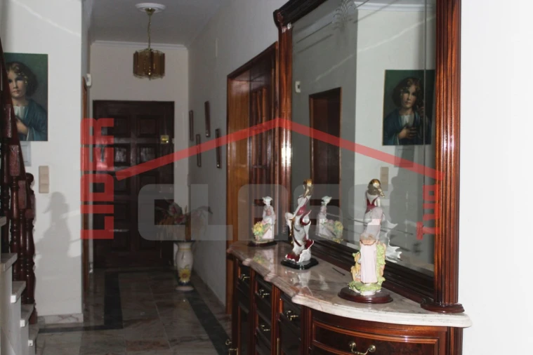 Moradia T6 para Venda em Aguieiras Foto 27