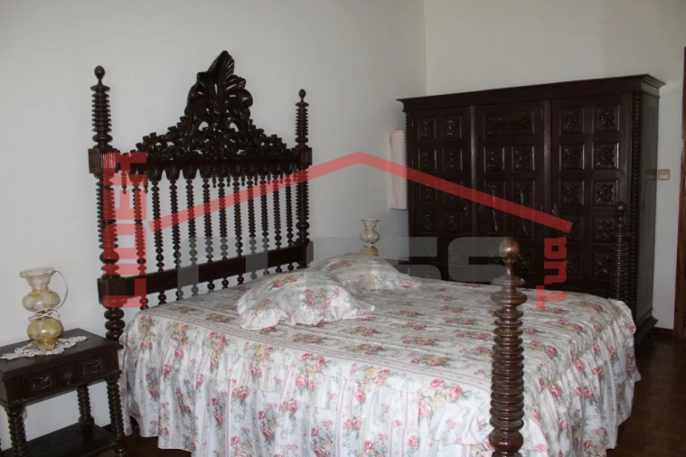 Moradia T6 para Venda em Aguieiras Foto 24