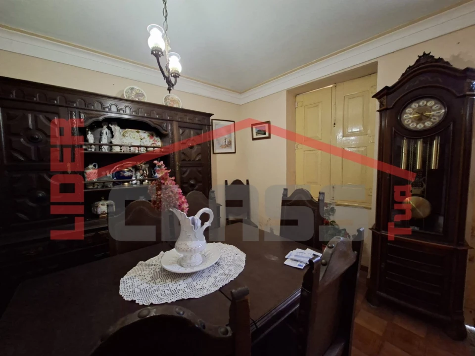 Moradia T4 para Venda em Benlhevai Foto 3