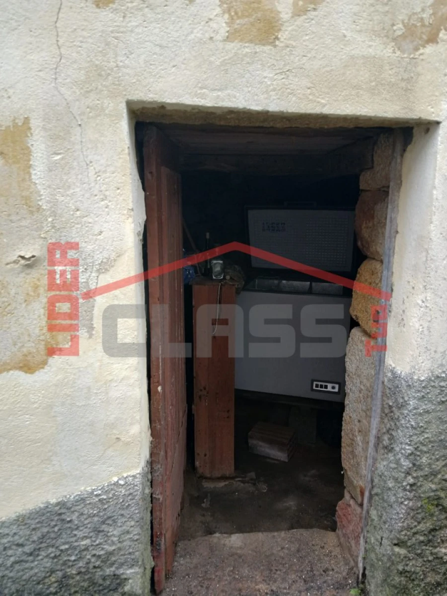 Moradia T4 para Venda em Benlhevai Foto 24