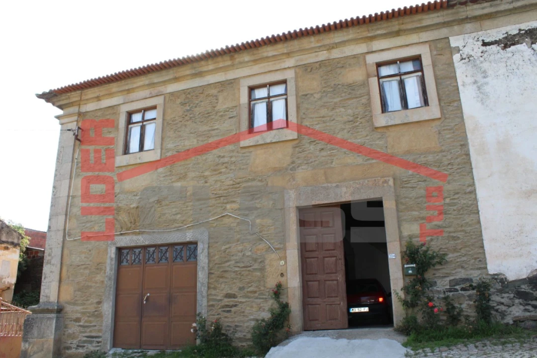 Moradia T3 para Venda em Avantos e Romeu Foto 1