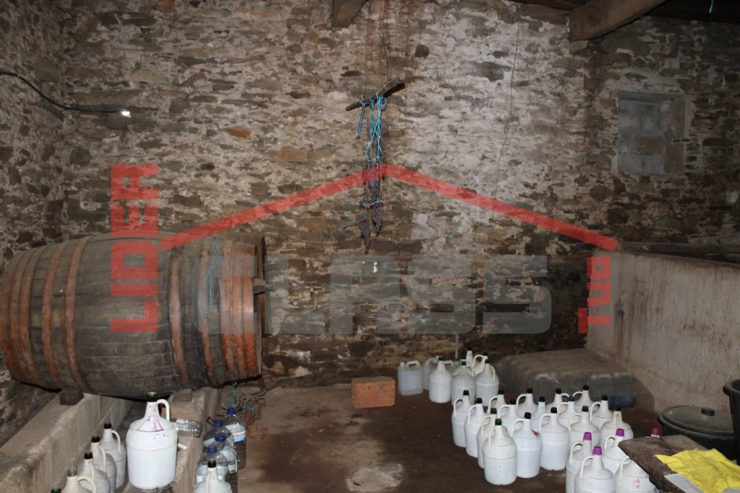 Moradia T3 para Venda em Avantos e Romeu Foto 12