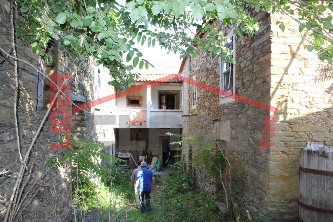 Moradia T3 para Venda em Avantos e Romeu Foto 25