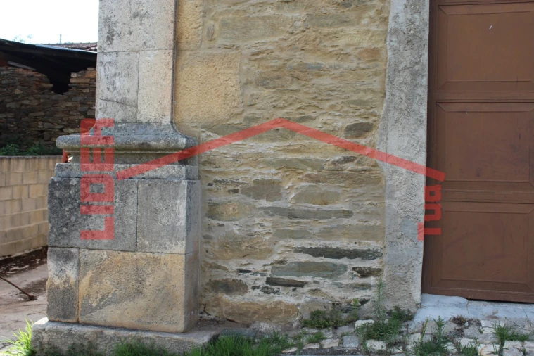 Moradia T3 para Venda em Avantos e Romeu Foto 9