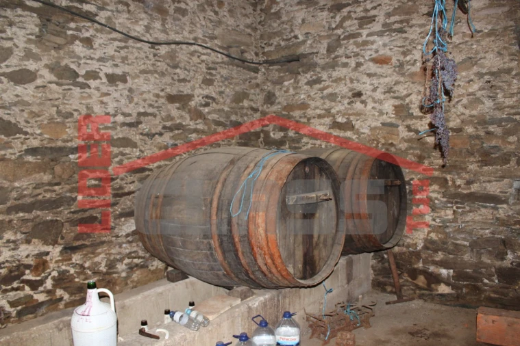 Moradia T3 para Venda em Avantos e Romeu Foto 21