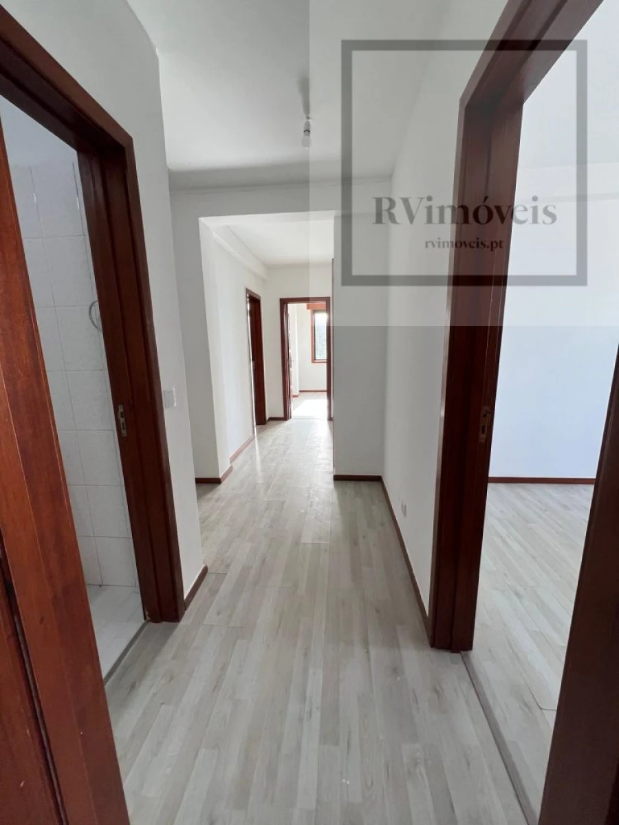 Apartamento T3 para Venda em Darque Foto 27