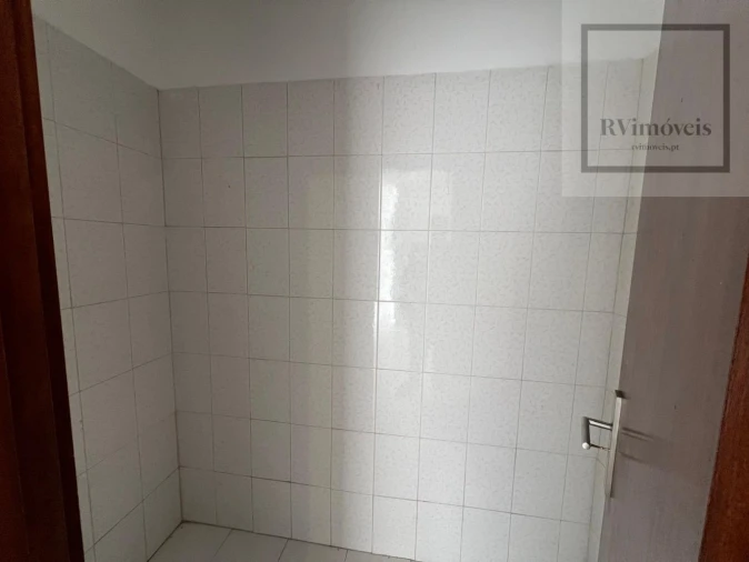 Apartamento T3 para Venda em Darque Foto 36