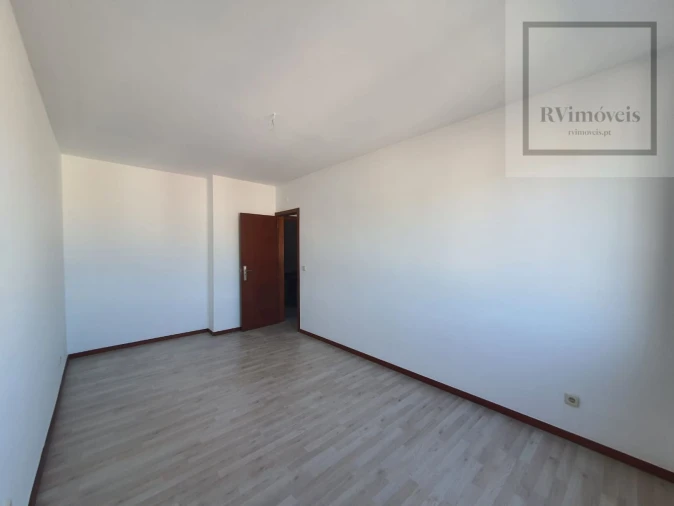 Apartamento T3 para Venda em Darque Foto 12