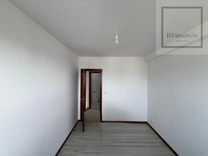 Apartamento T3 para Venda em Darque Foto 22