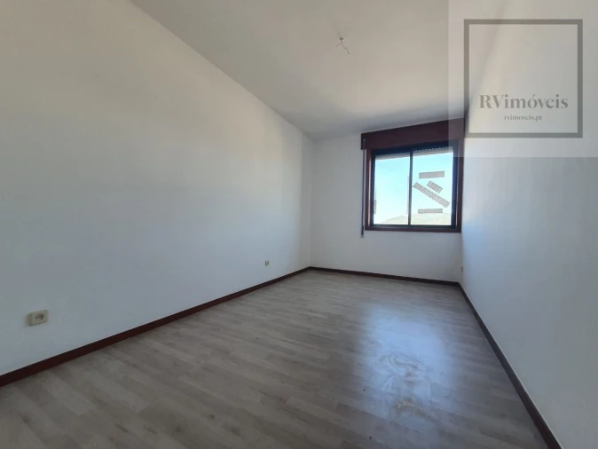 Apartamento T3 para Venda em Darque Foto 17