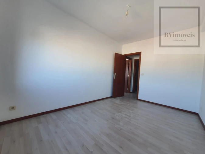Apartamento T3 para Venda em Darque Foto 11