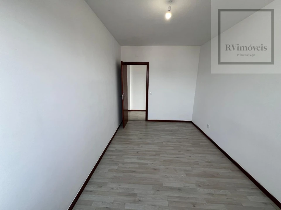 Apartamento T3 para Venda em Darque Foto 33