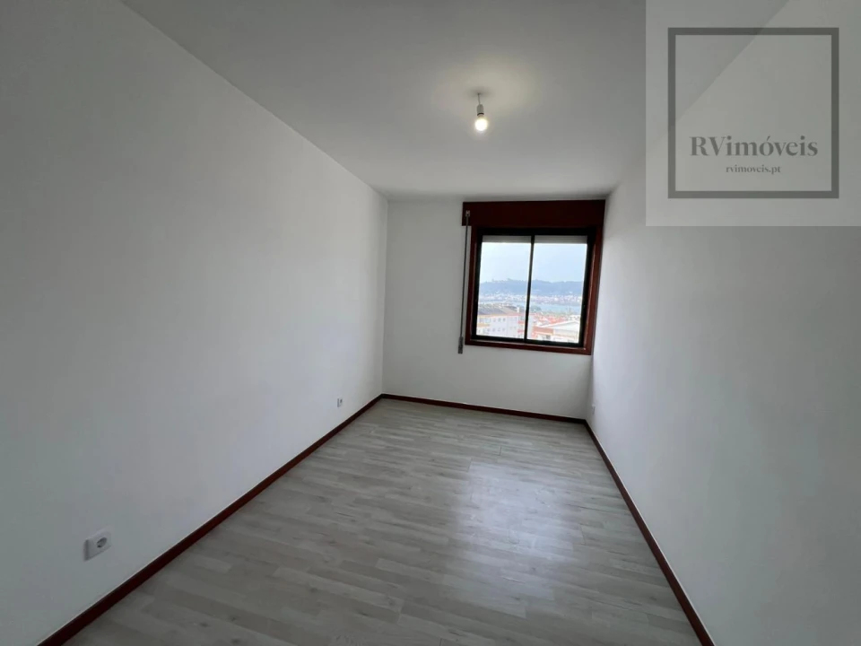 Apartamento T3 para Venda em Darque Foto 32