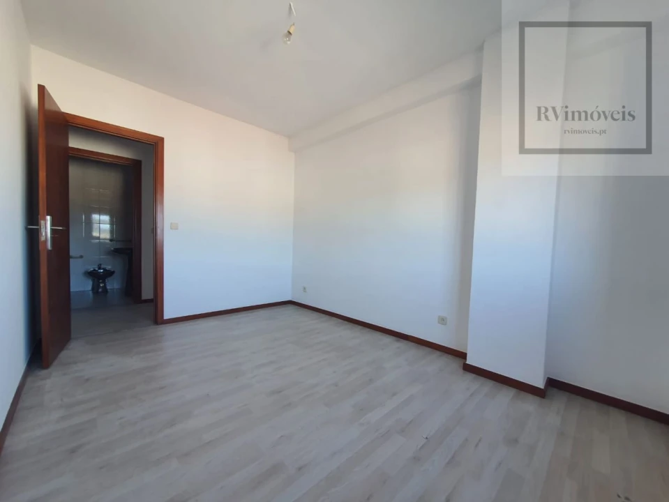 Apartamento T3 para Venda em Darque Foto 15