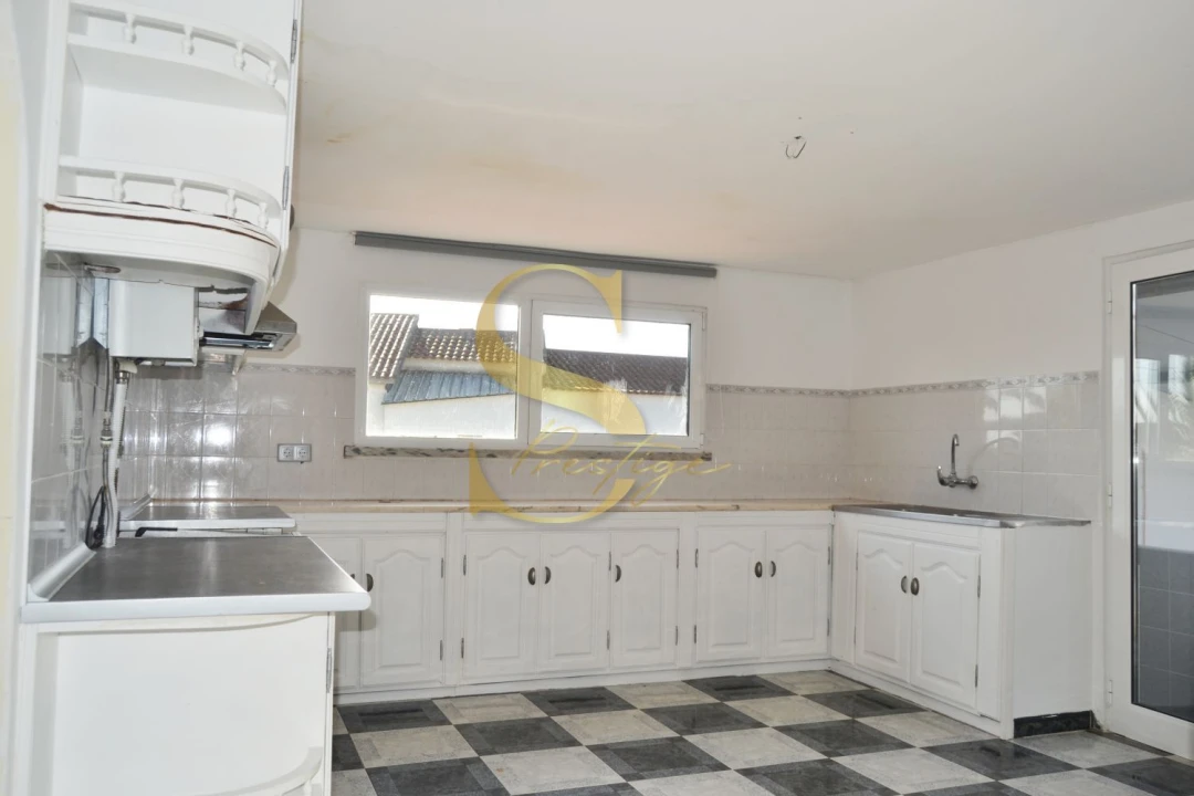 Moradia T4 para Venda em Maceira Foto 6