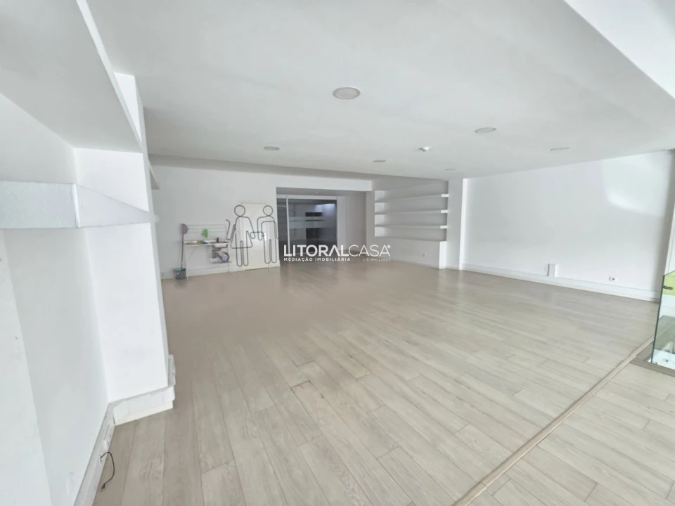 Loja para Venda em Aradas Foto 9