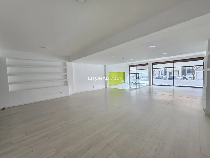 Loja para Venda em Aradas Foto 8