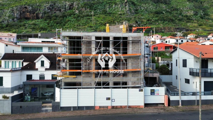 Apartamento T0 para Venda em Machico Foto 10