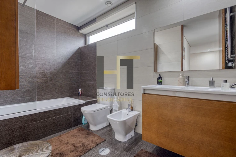 Moradia T3 para Venda em Alfena Foto 23