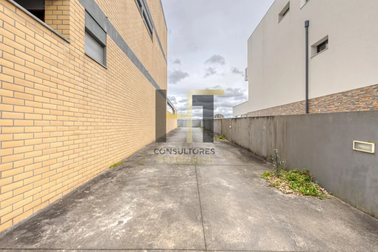 Moradia T3 para Venda em Alfena Foto 45