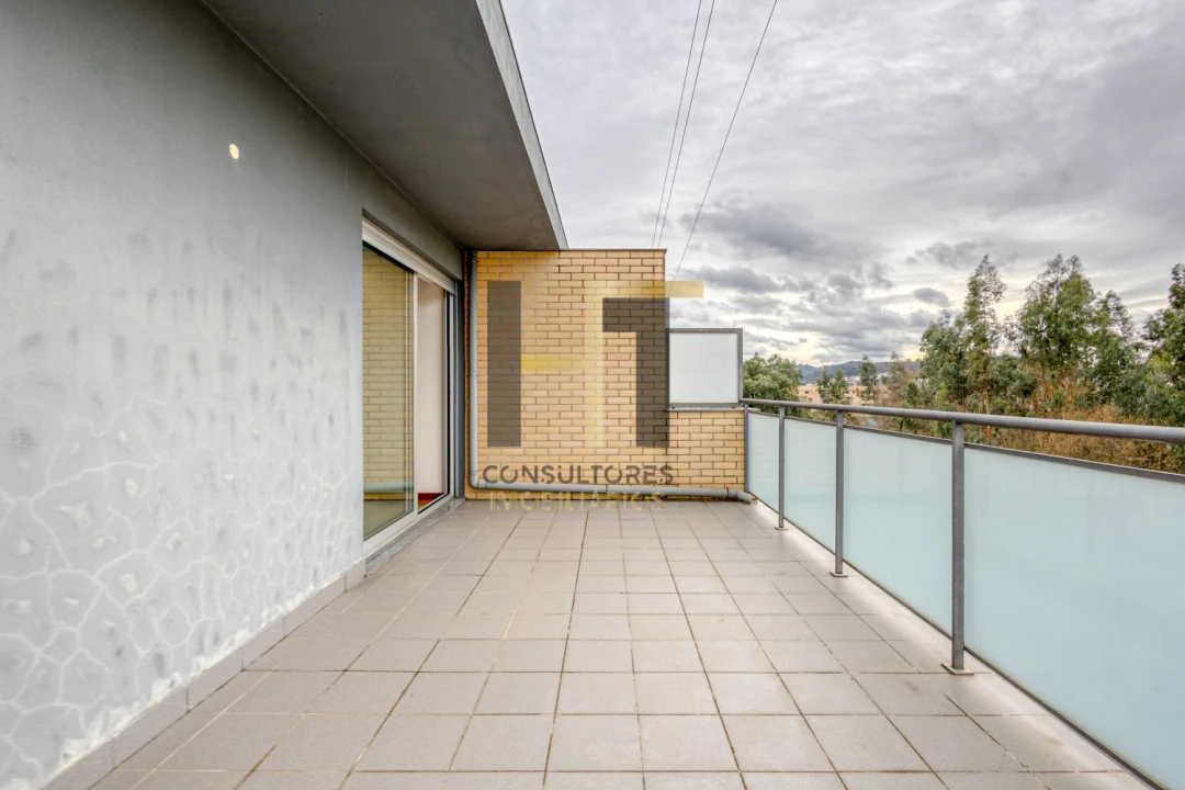 Moradia T3 para Venda em Alfena Foto 51