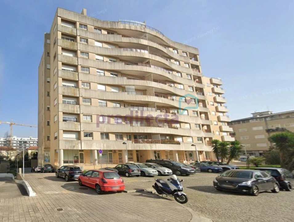 Apartamento T1 para Venda em Paranhos Foto 1