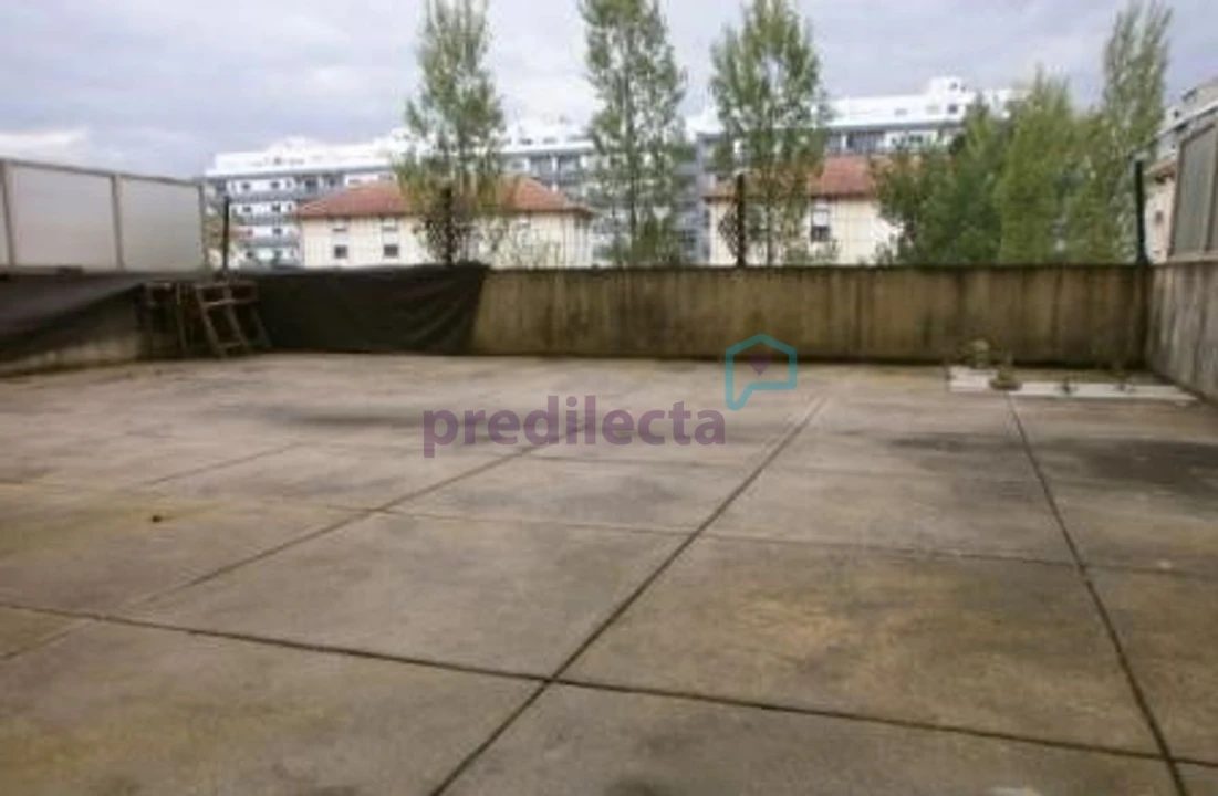 Apartamento T1 para Venda em Paranhos Foto 13