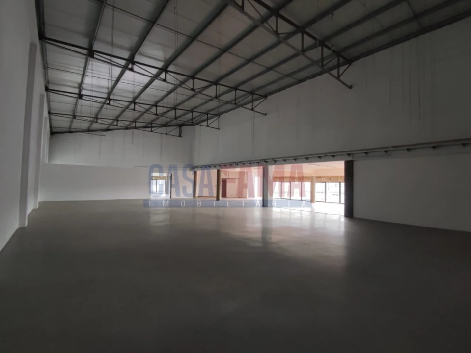 Armazém para Venda em Santo Tirso, Couto (Santa Cristina e São Miguel) e Burgães Foto 3