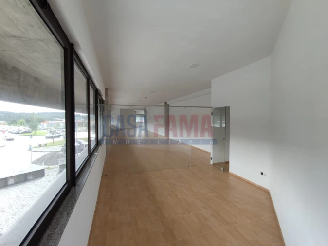 Armazém para Venda em Santo Tirso, Couto (Santa Cristina e São Miguel) e Burgães Foto 49