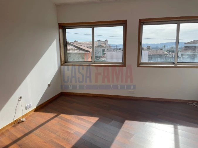 Apartamento T2 para Venda em Ribeirão Foto 2