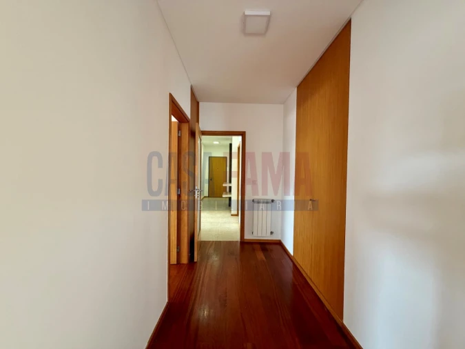 Apartamento T2 para Venda em Ribeirão Foto 9