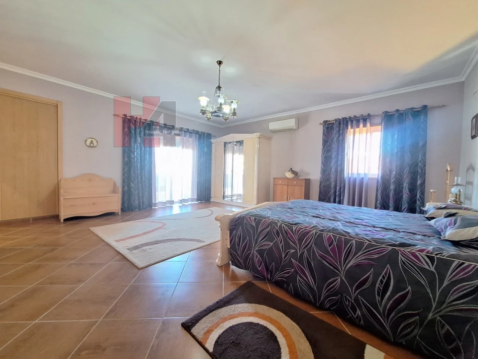 Moradia T4 para Venda em Assunção, Ajuda, Salvador e Santo Ildefonso Foto 18