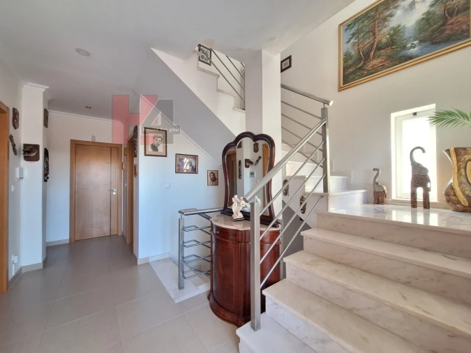 Moradia T4 para Venda em Assunção, Ajuda, Salvador e Santo Ildefonso Foto 4