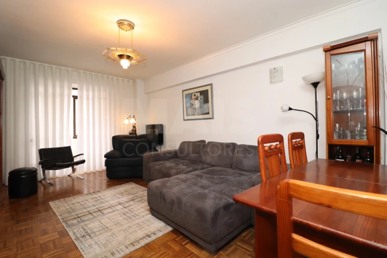 Apartamento T2 para Venda em Algueirão-Mem Martins Foto 7