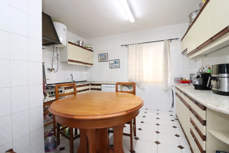 Apartamento T2 para Venda em Algueirão-Mem Martins Foto 8