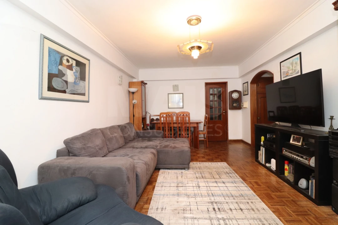 Apartamento T2 para Venda em Algueirão-Mem Martins Foto 1