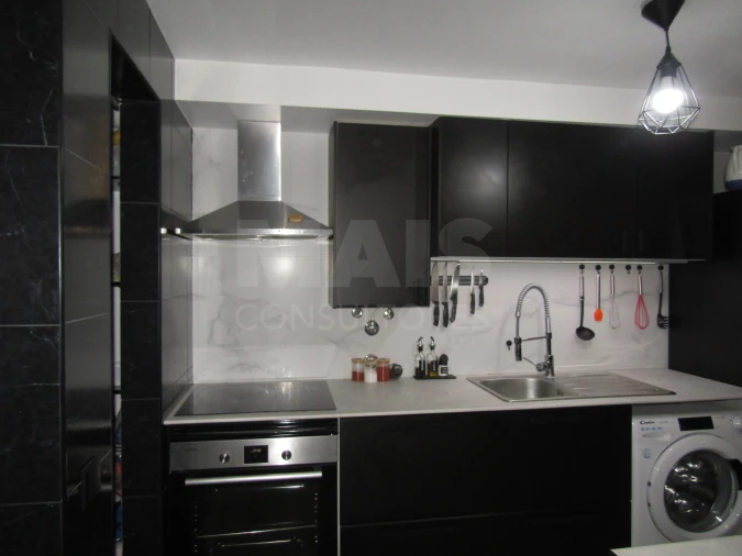 Moradia T2 para Venda em A dos Negros Foto 6