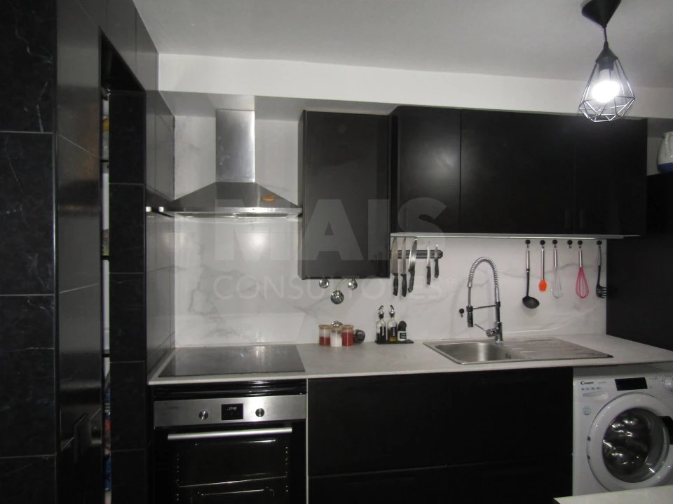 Moradia T2 para Venda em A dos Negros Foto 6