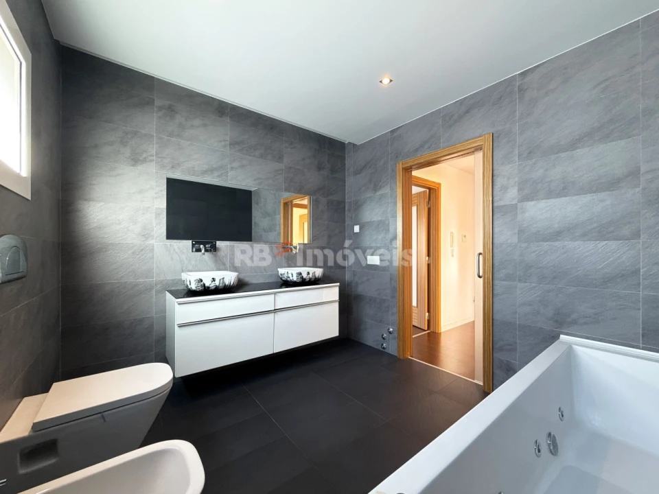 Moradia T4 para Venda em Nossa Sra de Fatima Foto 13