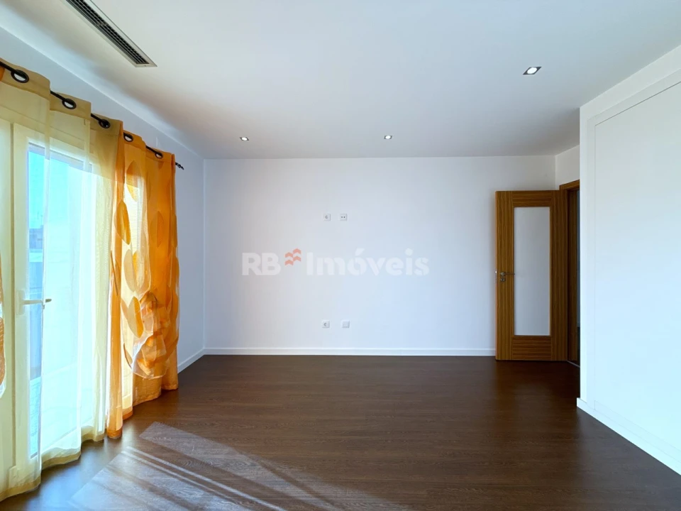 Moradia T4 para Venda em Nossa Sra de Fatima Foto 30