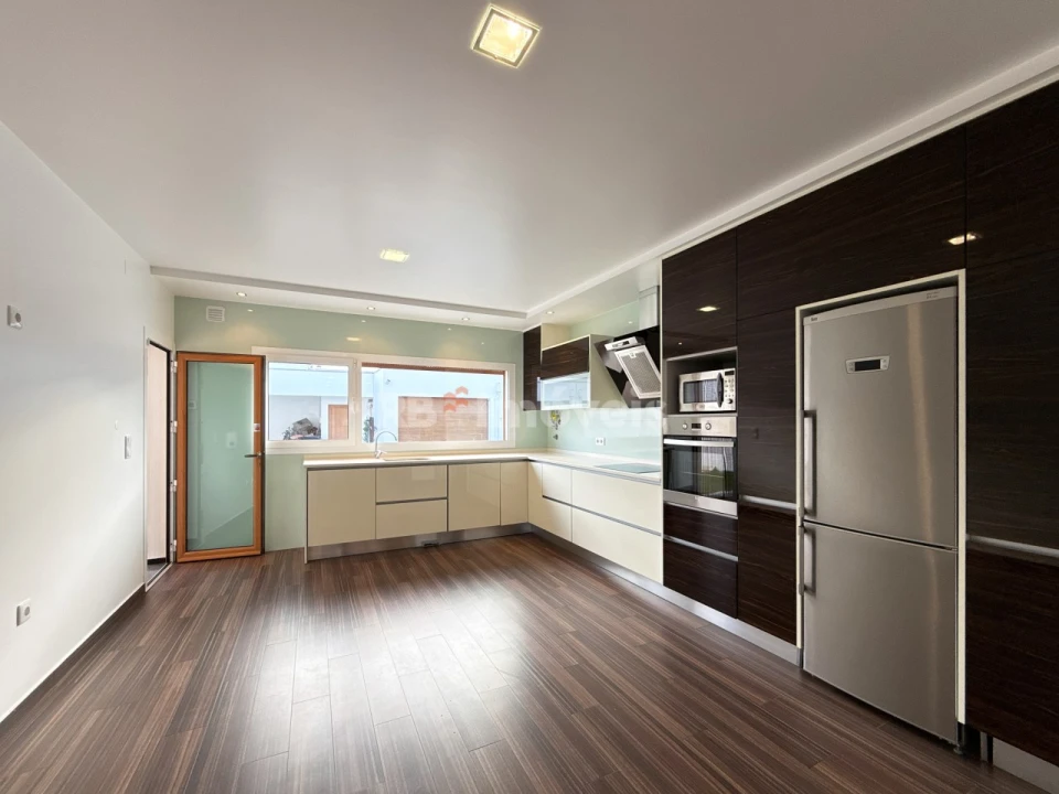 Moradia T4 para Venda em Nossa Sra de Fatima Foto 48