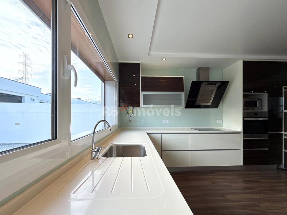 Moradia T4 para Venda em Nossa Sra de Fatima Foto 49