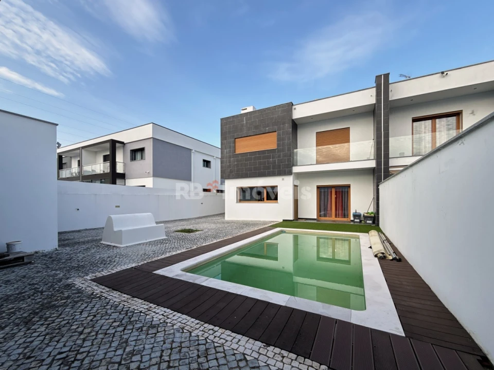 Moradia T4 para Venda em Nossa Sra de Fatima Foto 55