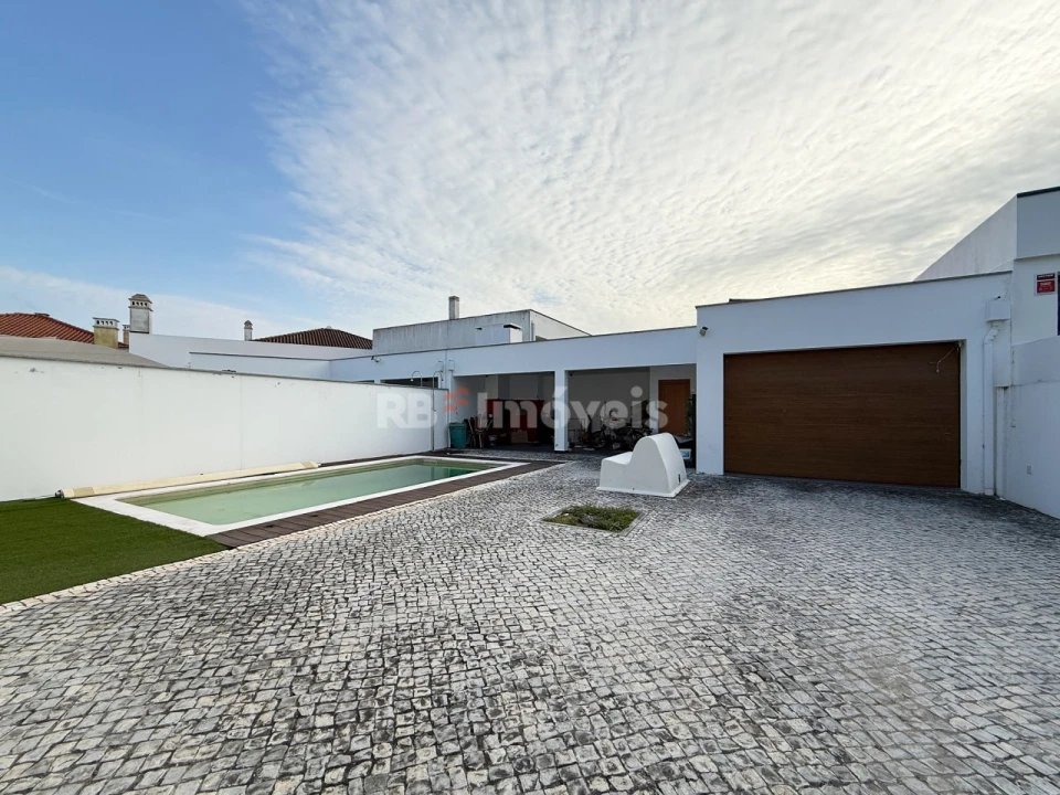 Moradia T4 para Venda em Nossa Sra de Fatima Foto 4