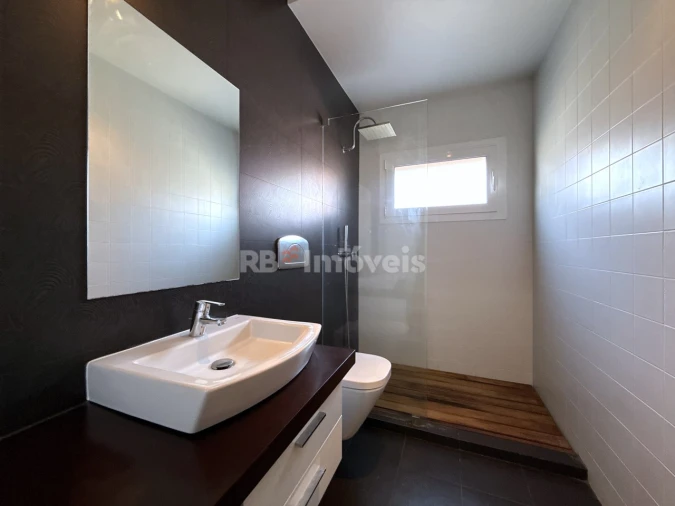 Moradia T4 para Venda em Nossa Sra de Fatima Foto 24