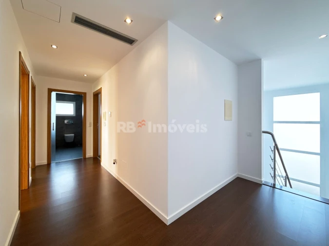 Moradia T4 para Venda em Nossa Sra de Fatima Foto 32