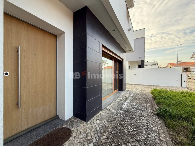 Moradia T4 para Venda em Nossa Sra de Fatima Foto 58