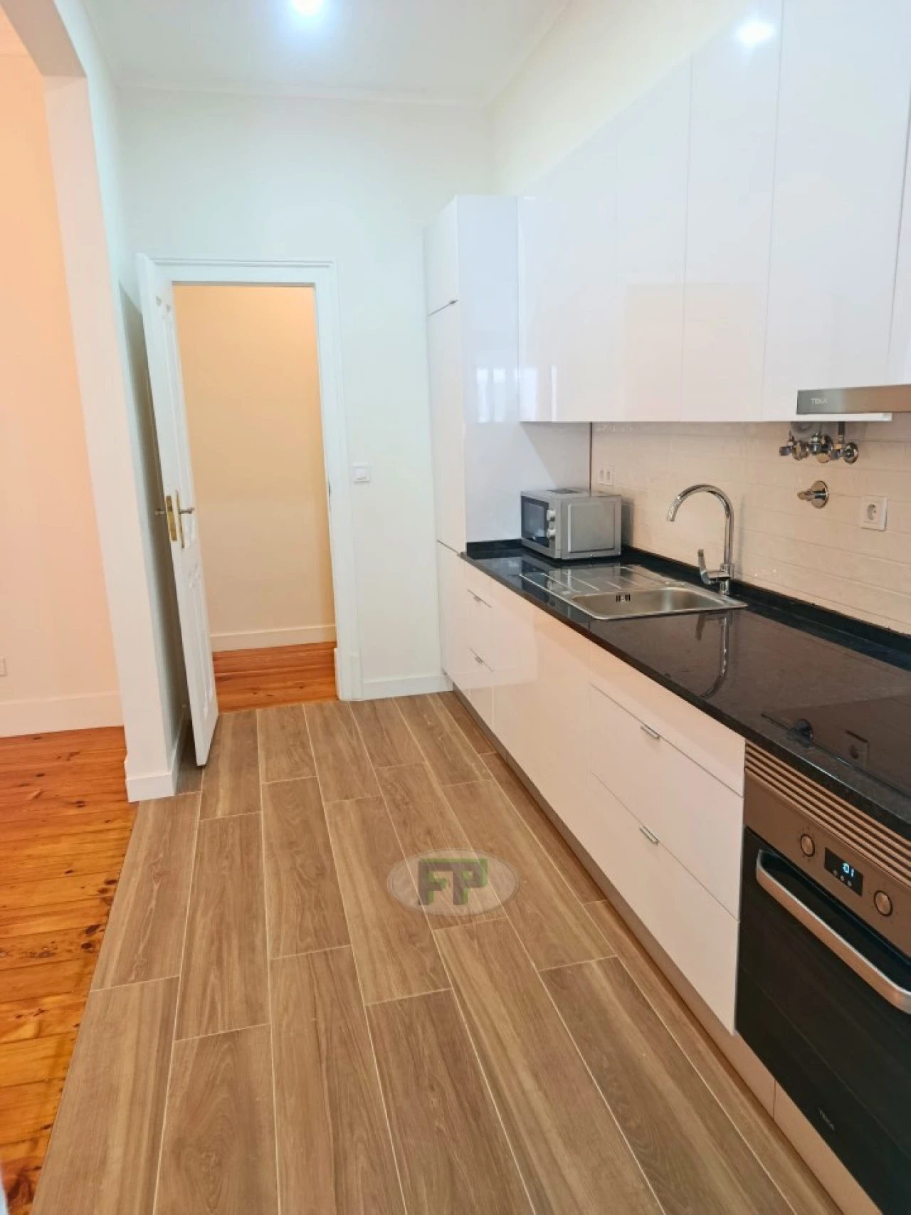Apartamento T3 para Arrendamento em Penha de França Foto 10